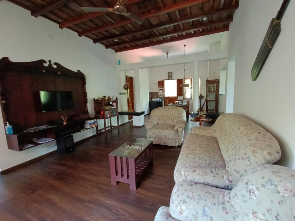 Anandam Stays - Premium 3Bhk Plush Homestay, Vaikom Near Kumarakom Kültér fotó